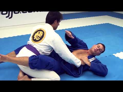 O que fazer depois da raspagem da guarda fechada? Roger Gracie ensina!
