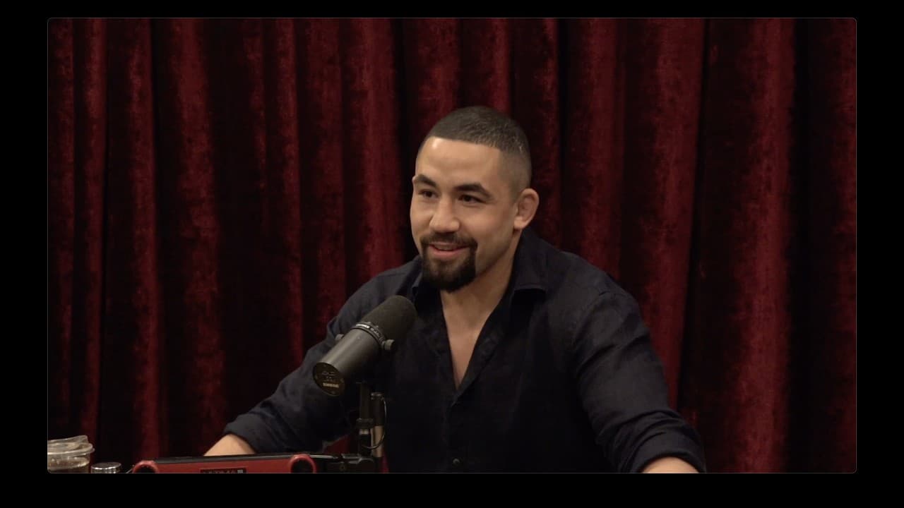 Robert Whittaker explica por que o treinamento de quimono é o melhor caminho para aprender Jiu-Jitsu