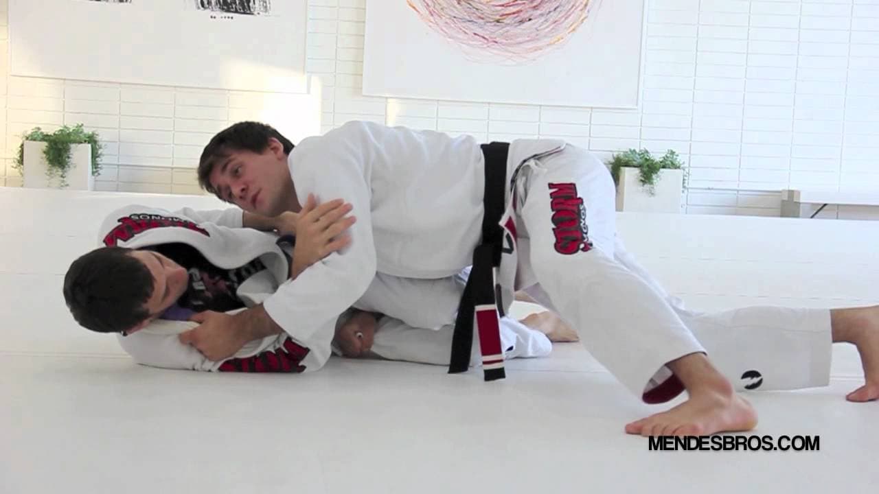 Dominando a Passagem Knee Slice com Rafael Mendes